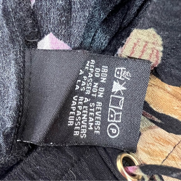 Le Chateau pants flowers purple tan green Black Floral Straight Leg Pants - Picture 10 of 11